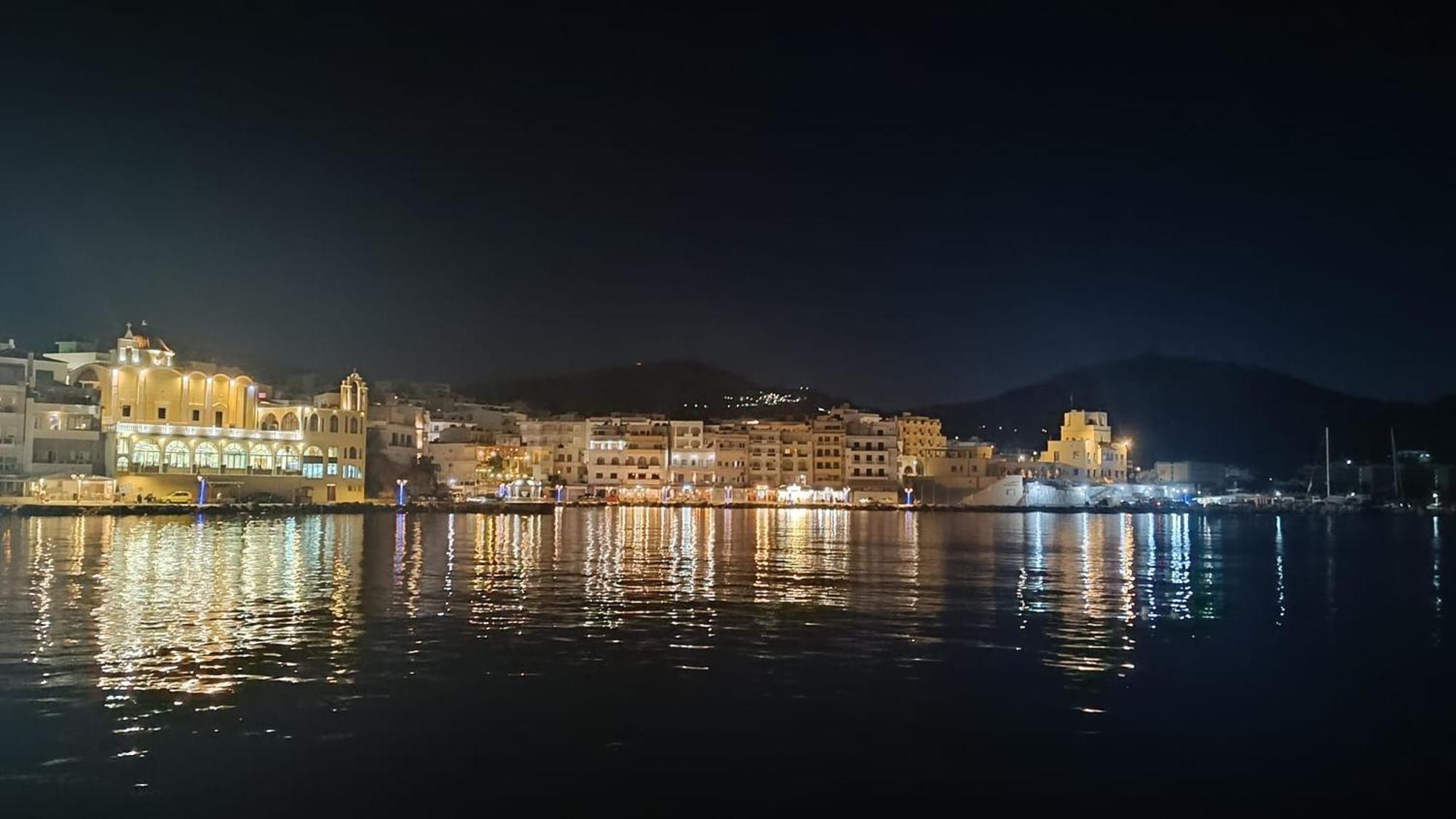 Deluxe Sophia'S Penthouse Apartment Karpathos Town  Exterior photo